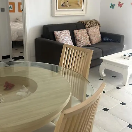 Benidorm Apartament * בנידורם