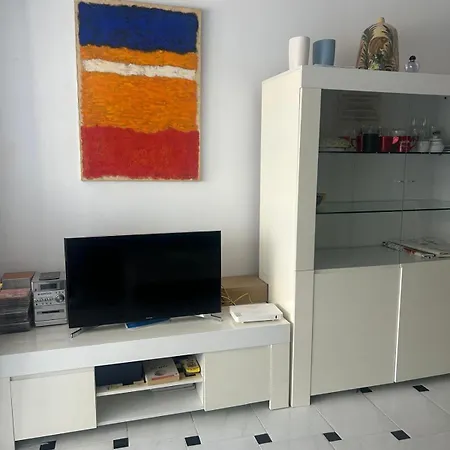 Benidorm Apartament דירה בנידורם